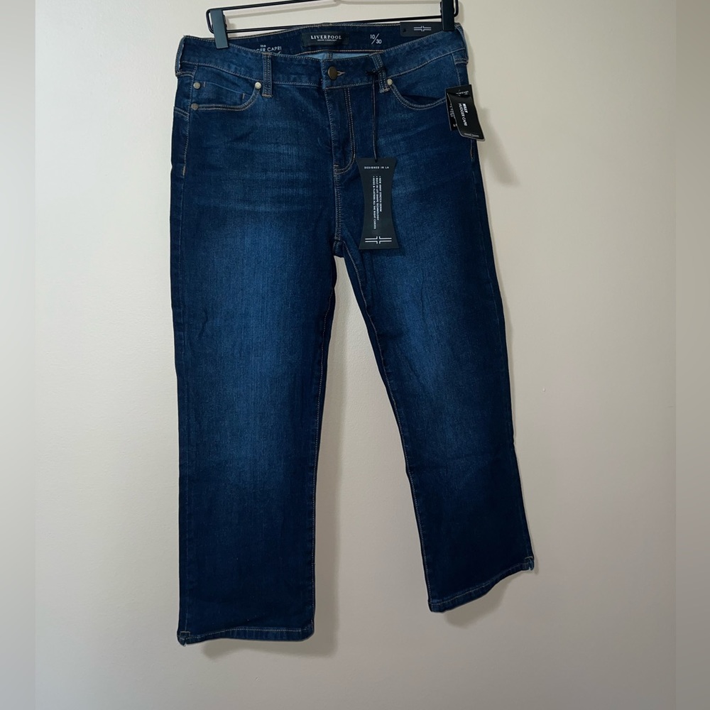 NWT Liver Pool Jeans Company Milly Hugger Capri Dark Blue Washed Size 10/30